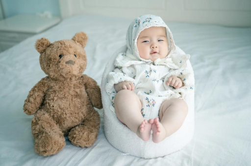 磐石宝宝吃不饱母乳的症状